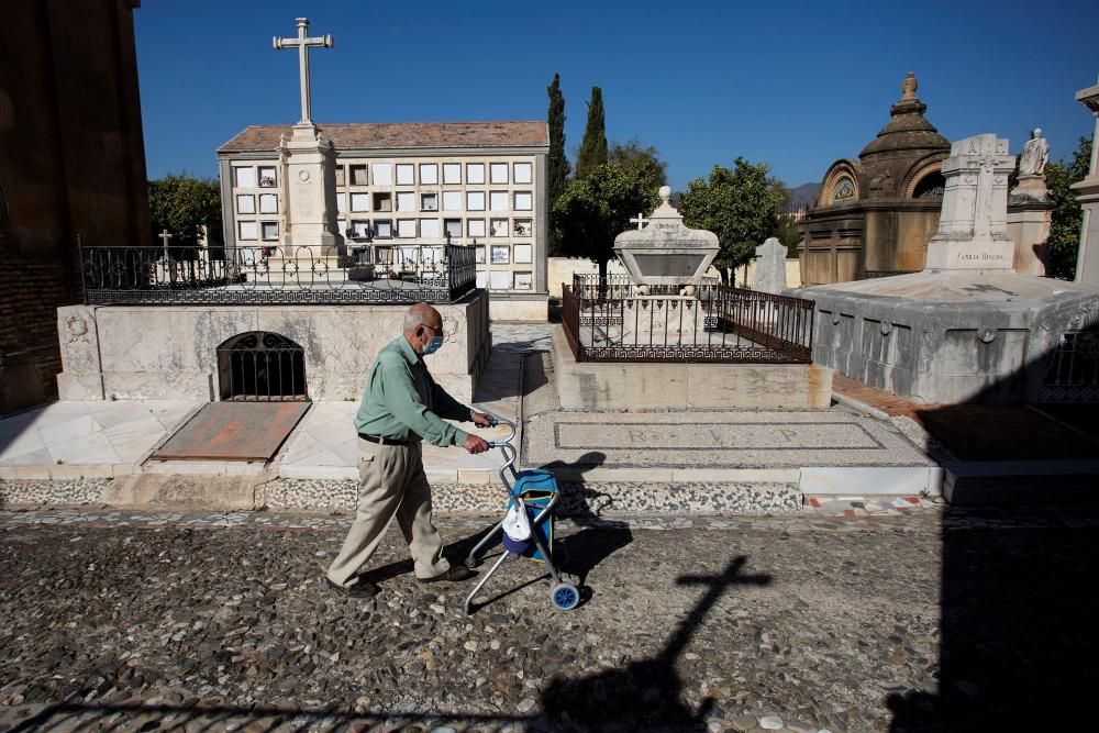 Día de Todos los Santos en el Cementerio Histórico de San Miguel