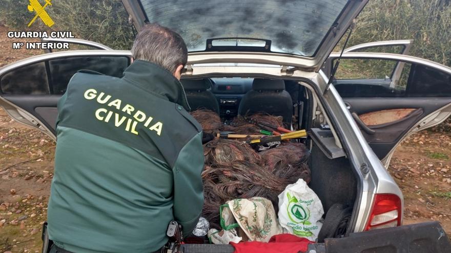 Detenidas tres personas por el robo de cable en líneas de telecomunicación en Badajoz y La Albuera