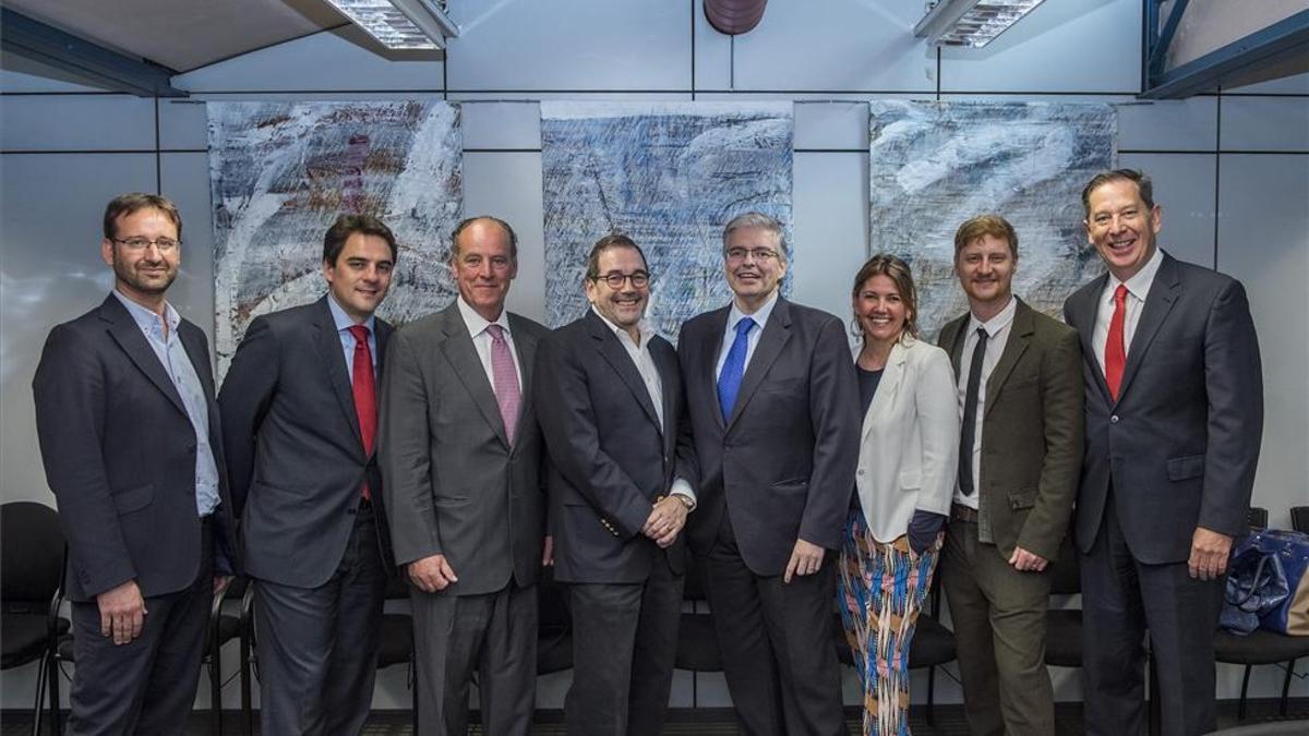 De izquierda a derecha: Oriol López (Celeritas), Óscar Álvarez (MRW), Jesus Sánchez Lladó (Correos), Jaume Hugas (Esade), Jordi Cornet (Consorci de la Zona Franca), Blanca Sorigué (feria Edelivery Barcelona Expo and Congress), Marius Kerbalek (Smartp