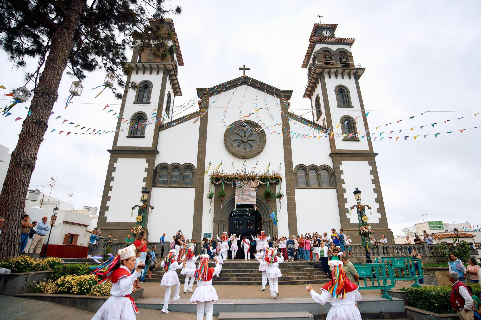 Procesión de San Antonio de Padua en Moya