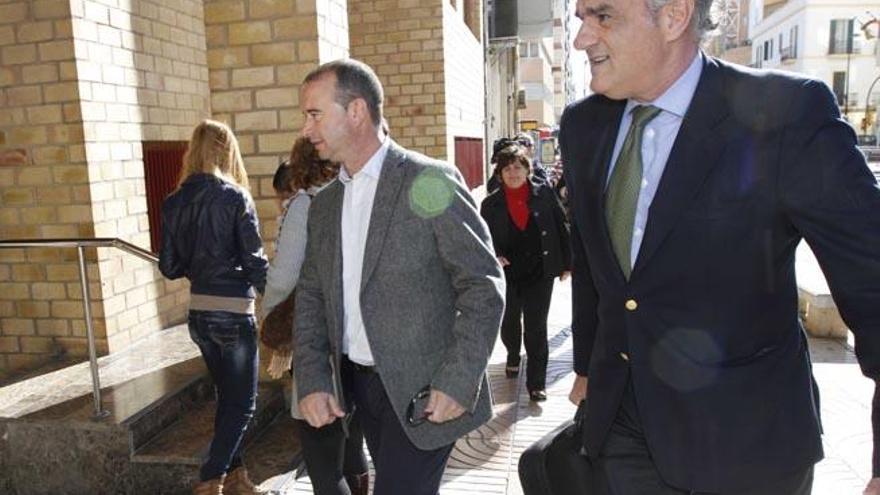 Jaume Ferrer a su entrada a los juzgados por el caso de Punta Prima en abril de 2013.