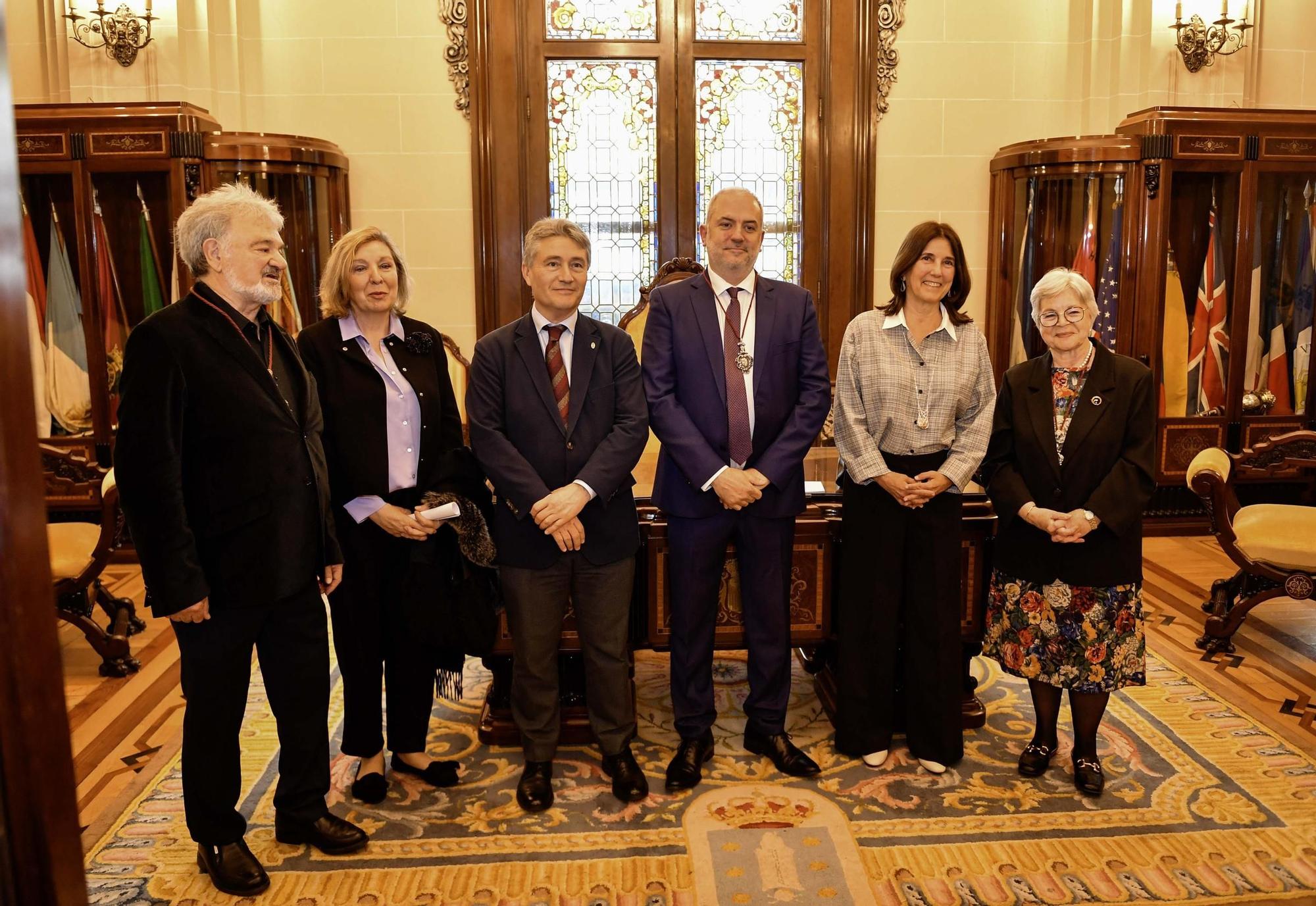 Olivia Rodríguez ingresa en el Instituto José Cornide