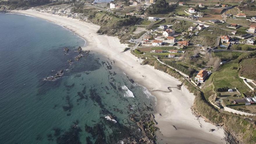 Vista aérea de la playa de Pragueira.