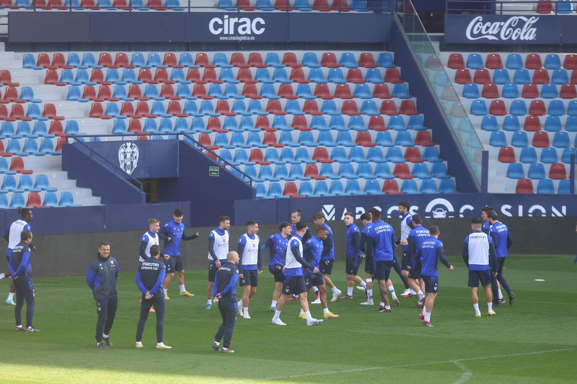 Sesión de entrenamiento del Levante UD previo al partido frente al CD Lugo