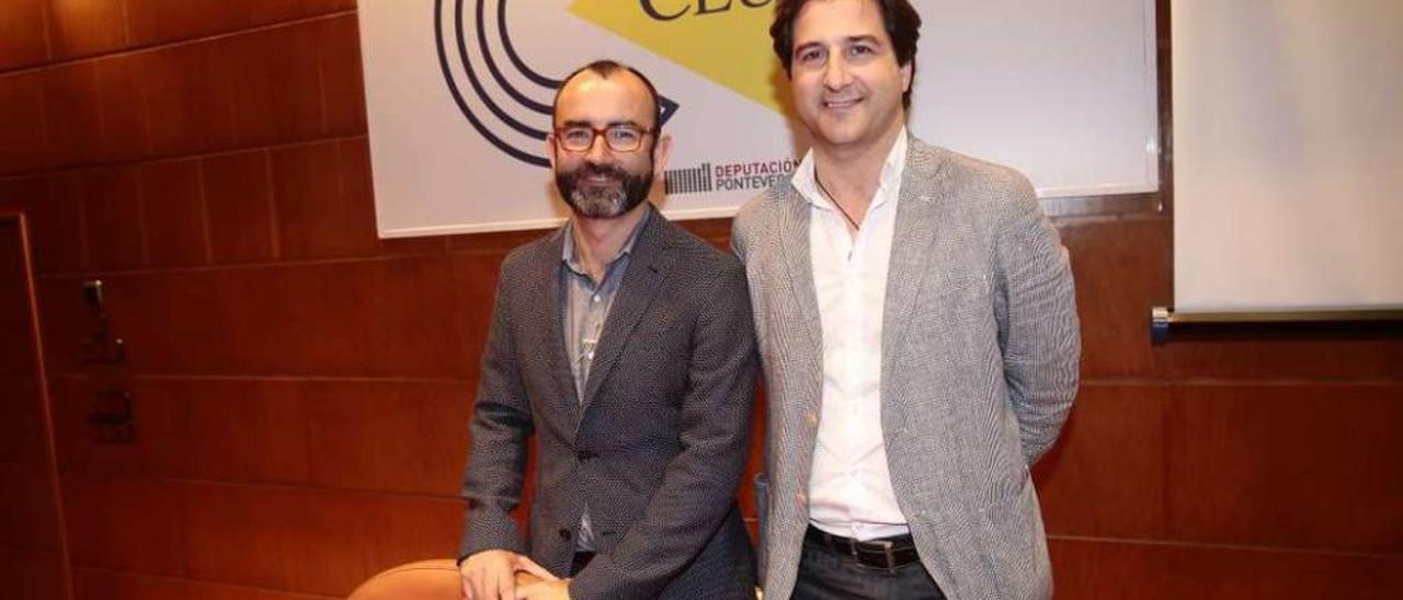 Rafael Santandreu (izquierda) y Jorge Rial, antes de comenzar la charla. // Adrián Irago