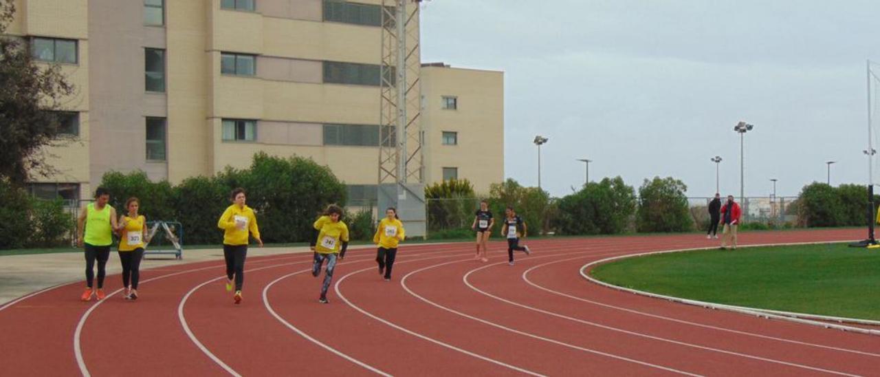 Una de las pruebas del atletismo disputada en Can Misses. | ADDIF