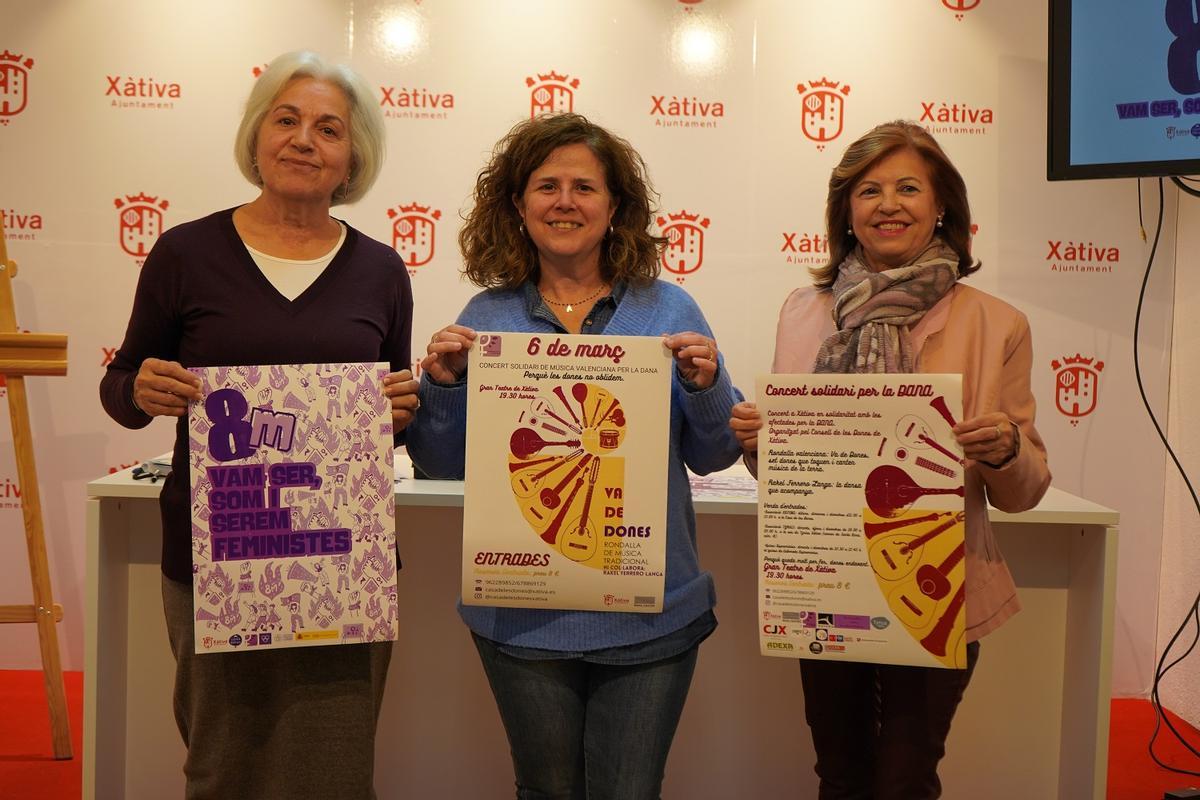 Participantes en la presentación de los eventos del 8M en Xàtiva.