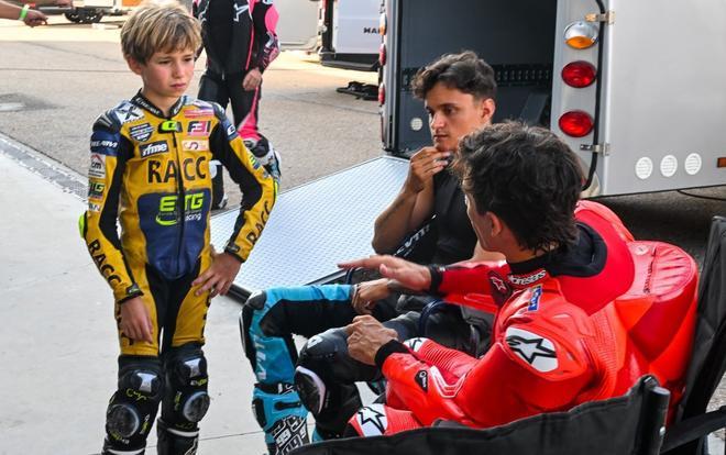 Marc, el miniyo de 9 años que imita a Márquez: Me encanta cómo te enseña a pilotar