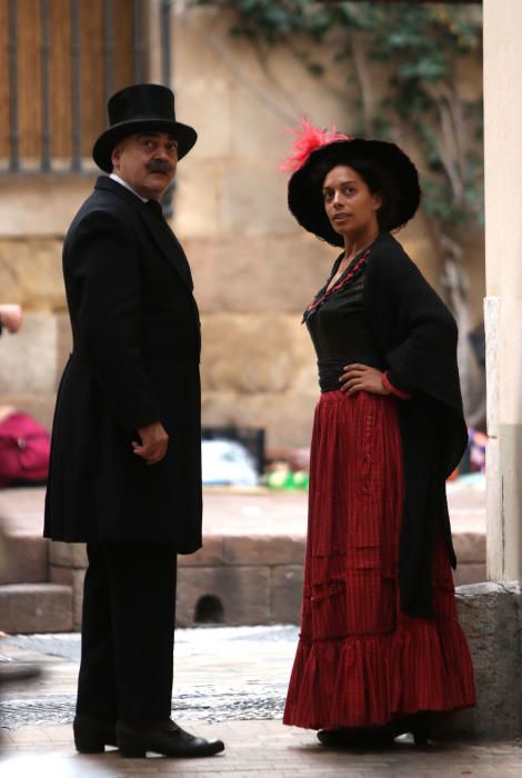 El equipo de la serie en la que Banderas encarna al pintor zanja este jueves sus sesiones malagueñas en la céntrica plaza de San Agustín