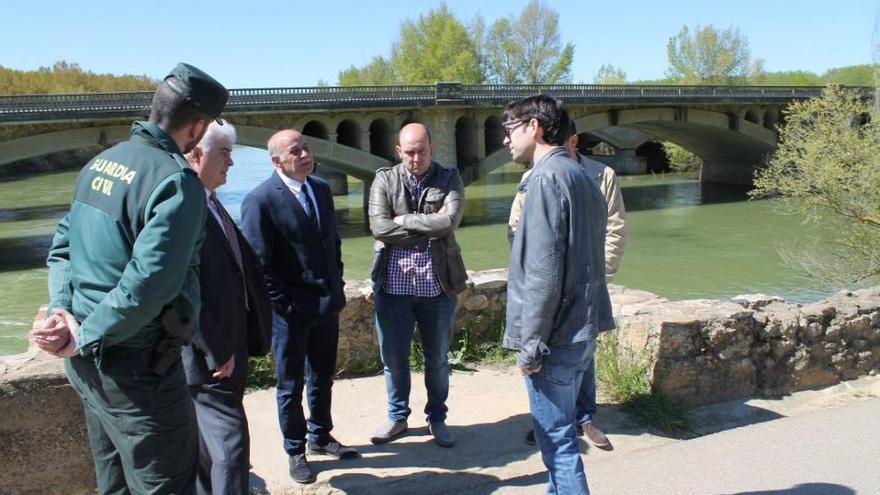 El subdelegado del Gobierno visitó el fin de semana el puente hundido en Castrogonzalo