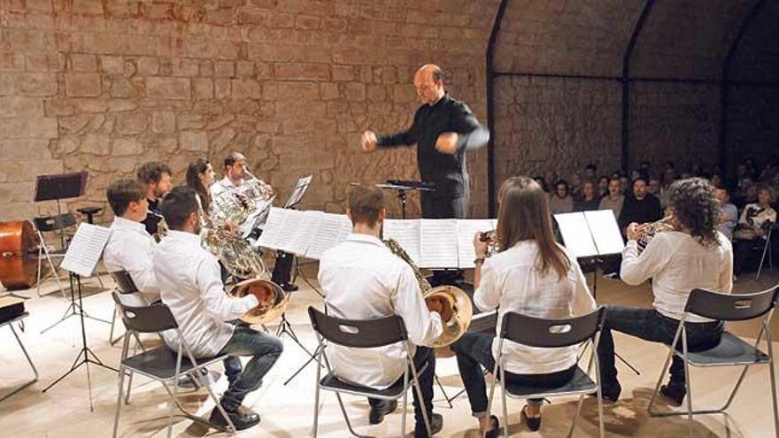 El solista Javier Bonet arropa a la Orquestra Jove de Balears