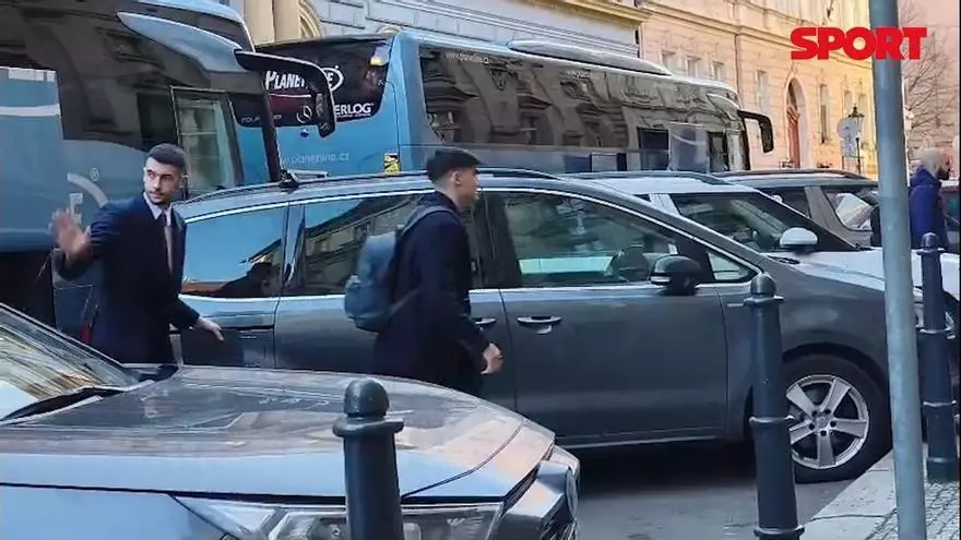 El Barça llega a Praga para el duelo de Champions