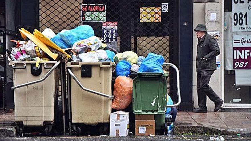 Acumulación de basura en enero por problemas con la maquinaria de la actual concesionaria.