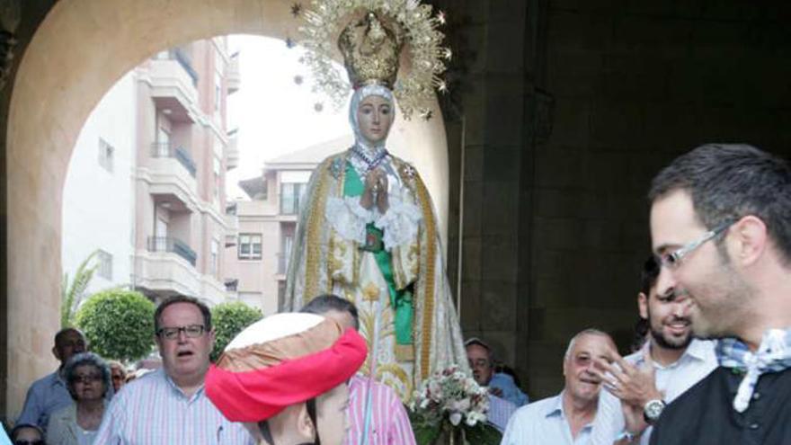 La Virgen ayer, a su paso por el Ayuntamiento.