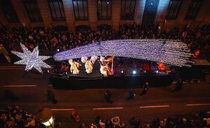 La carrossa amb l’estel de Betlem va ser una de les preferides de petits i grans a la Cavalcada dels Reis Mags a Barcelona.