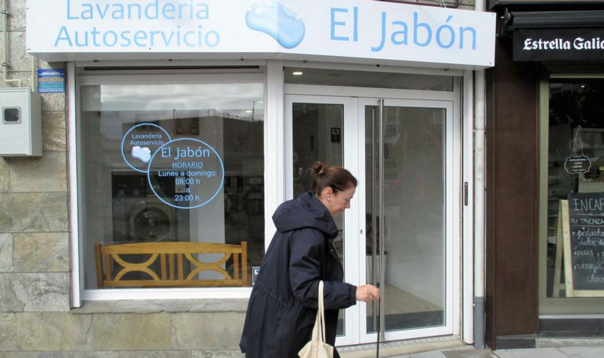 El ‘boom’ del lavado autoservicio: 4 locales en un radio de 500 metros de Santa Cristina