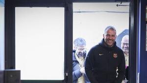 De Jong conquereix el seu territori en el Barça de Flick