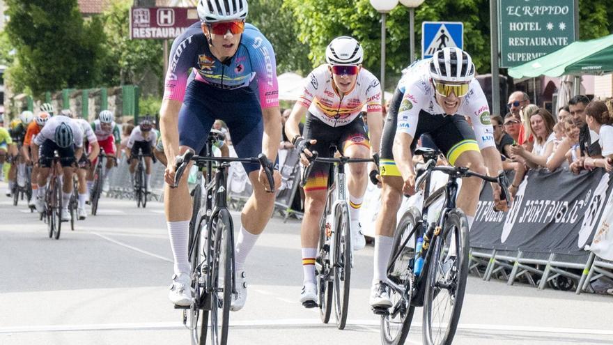 Strahodinski, primer líder de la Vuelta a la Montaña Central, la gran cita asturiana del ciclismo junior