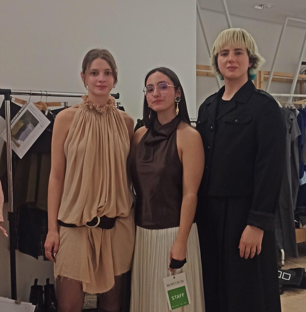 Lidia García Agra, Mónica Bello y César Alonso.