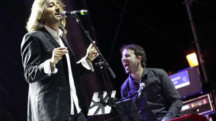 Antonio Carmona, en el concierto de ayer en Baiona. // J. Lores