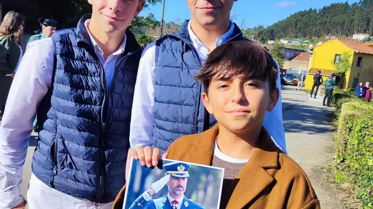 Firma del Rey para un chaval avispado: "Me descargué sus fotos ayer por si había suerte"