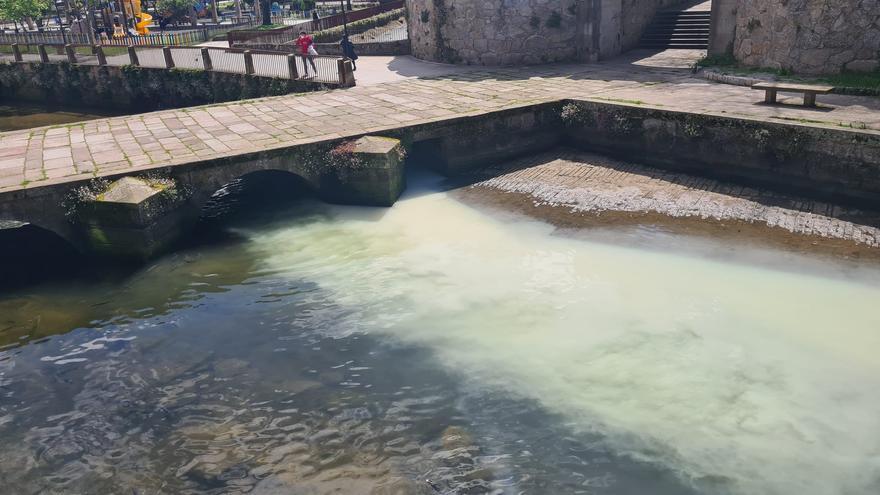 Ravella intenta frenar la hemorragia del río Con