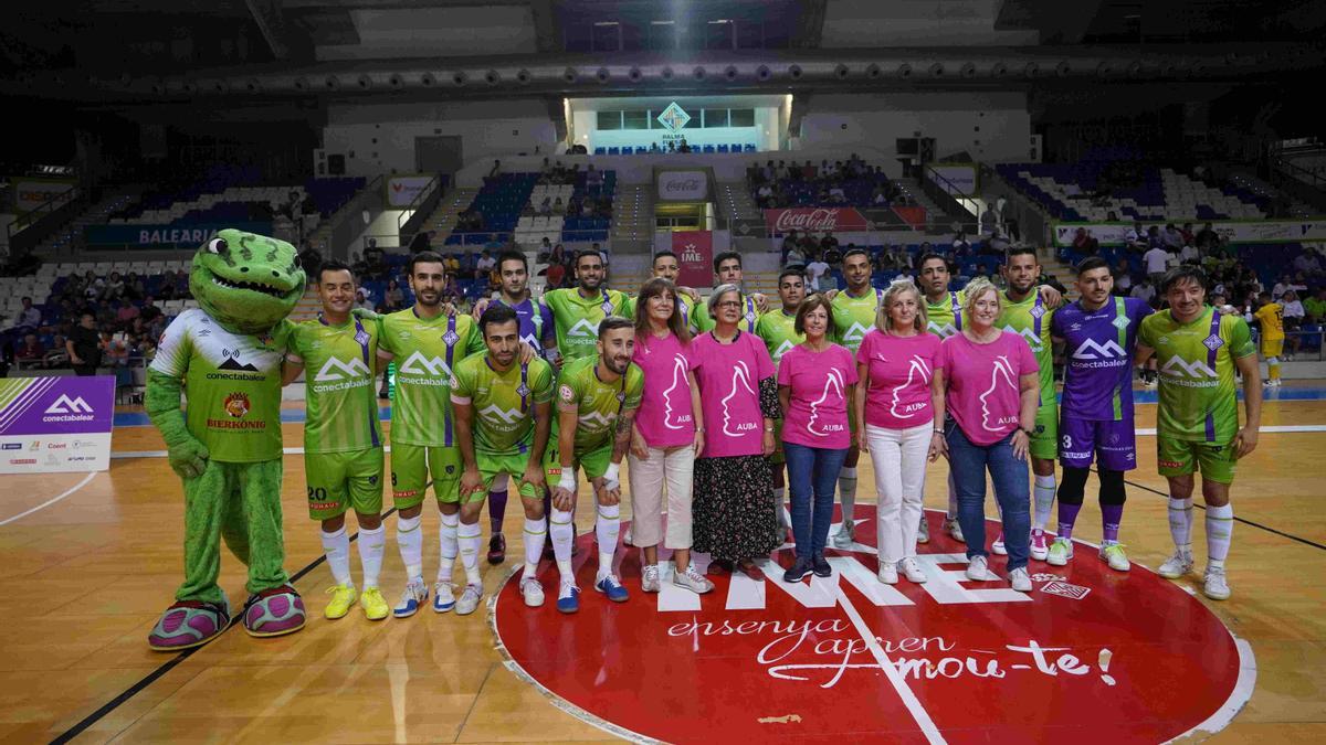 El Mallorca Palma Futsal dedicó el partido a la lucha contra el cáncer de mama