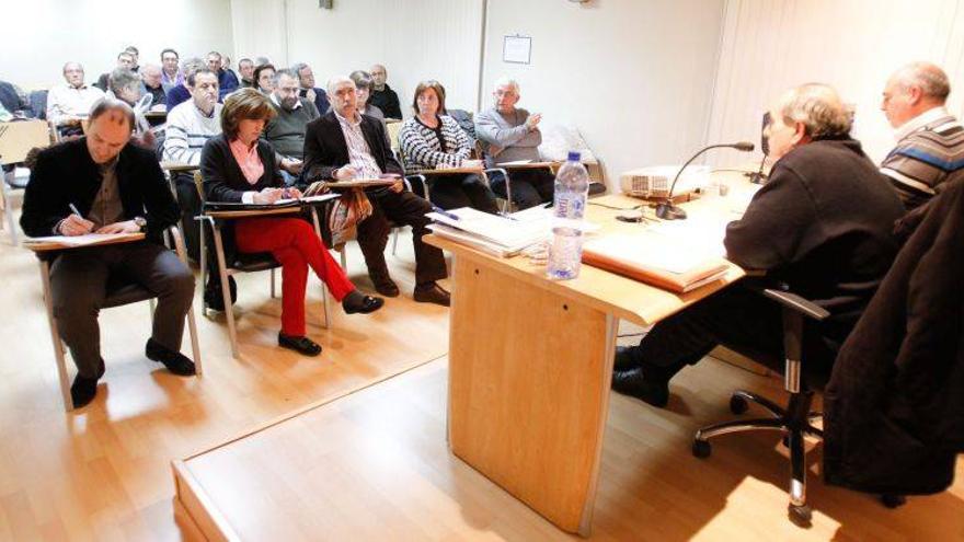 Los alcaldes ribereños unen fuerzas para reivindicar la limpieza del Ebro