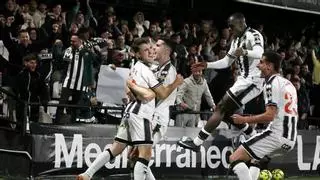 Resumen y Highlights del Castellón 2 - 0 Almería de la jornada 33 de la liga Hypermotion