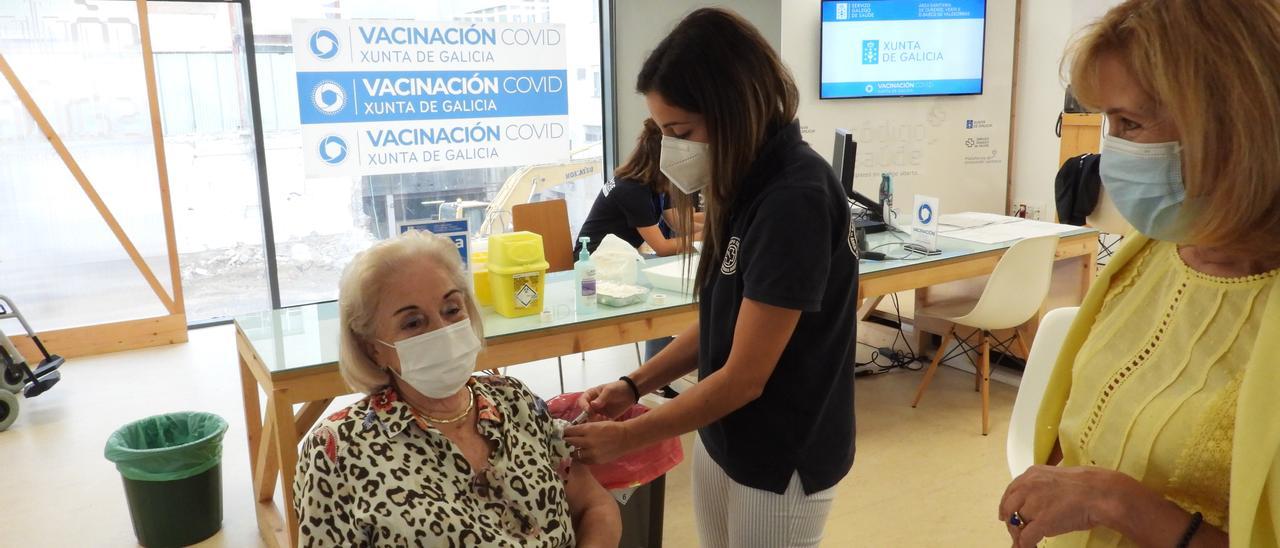 Imagen de la campaña de doble vacunación de gripe y COVID en Galicia.