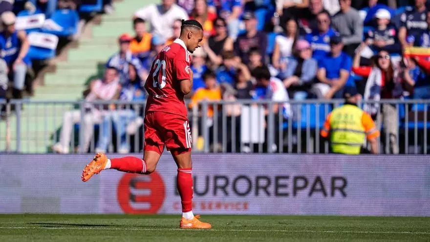 Djibril Sow marca el solitario gol que vale los tres puntos para Sevilla