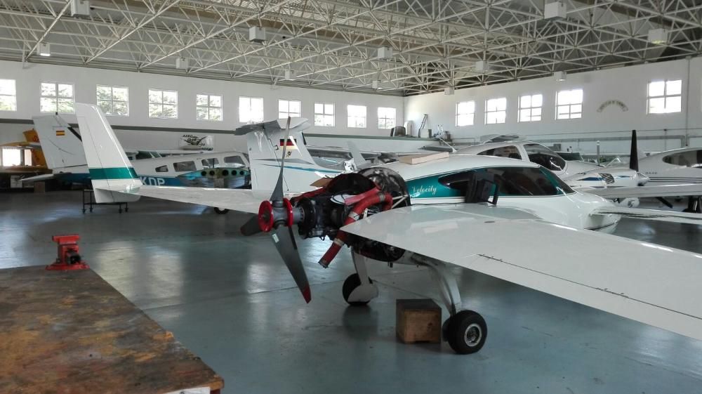 Foto tomada en el hangar de Los Rodeos del avión siniestrado