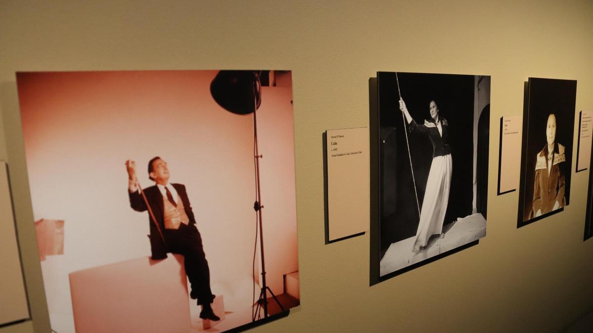 Vídeo | El castell de Púbol explora la relació entre Salvador Dalí i el fotògraf Horst en una exposició temporal