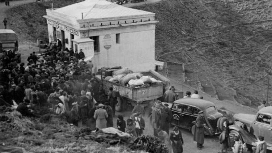 Els dies de la retirada cap a l&#039;exili, a Portbou el febrer de 1939.