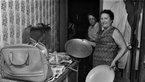 Entre las cosas que se llevaban no podía faltar la paella.