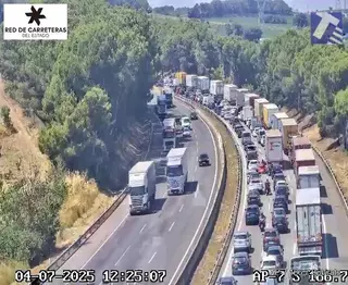 Un accidente múltiple en la AP-7 en Avinyonet del Penedès causa retenciones kilométricas en sentido Tarragona