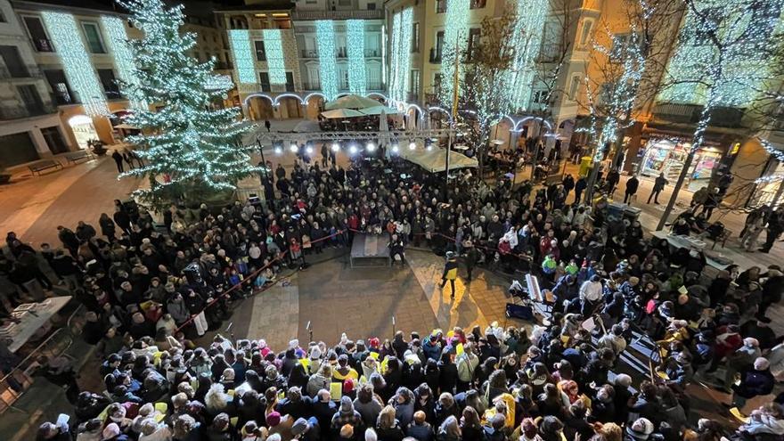 Un miler de persones escolten nadales a la plaça de l&#039;Ajuntament d&#039;Igualada