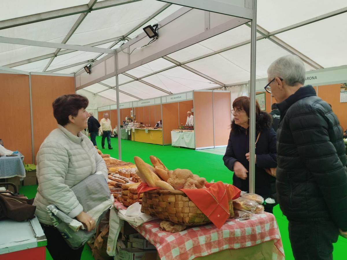 La jornada dominical de la Feria del Salmón de Cornellana (Salas), en imágenes