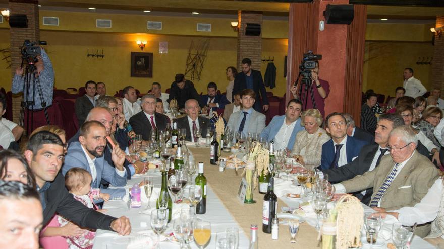 Algunos de los premiados durante la comida organizada ayer por el Club Taurino de Calasparra.