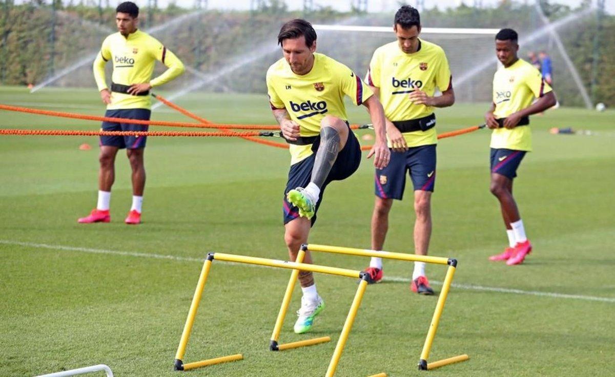 jdomenech53585304 deportes  entrenamiento del fc barcelona  messi fotografia d200605113555