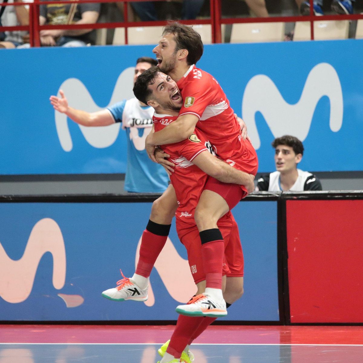 Los jugadores del Jimbee Cartagena, celebrando un gol en el partido ante el Movistar