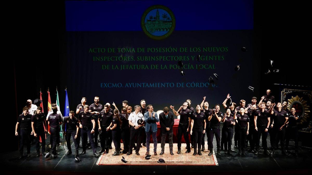 Los nuevos agentes de la Policía Local toman posesión