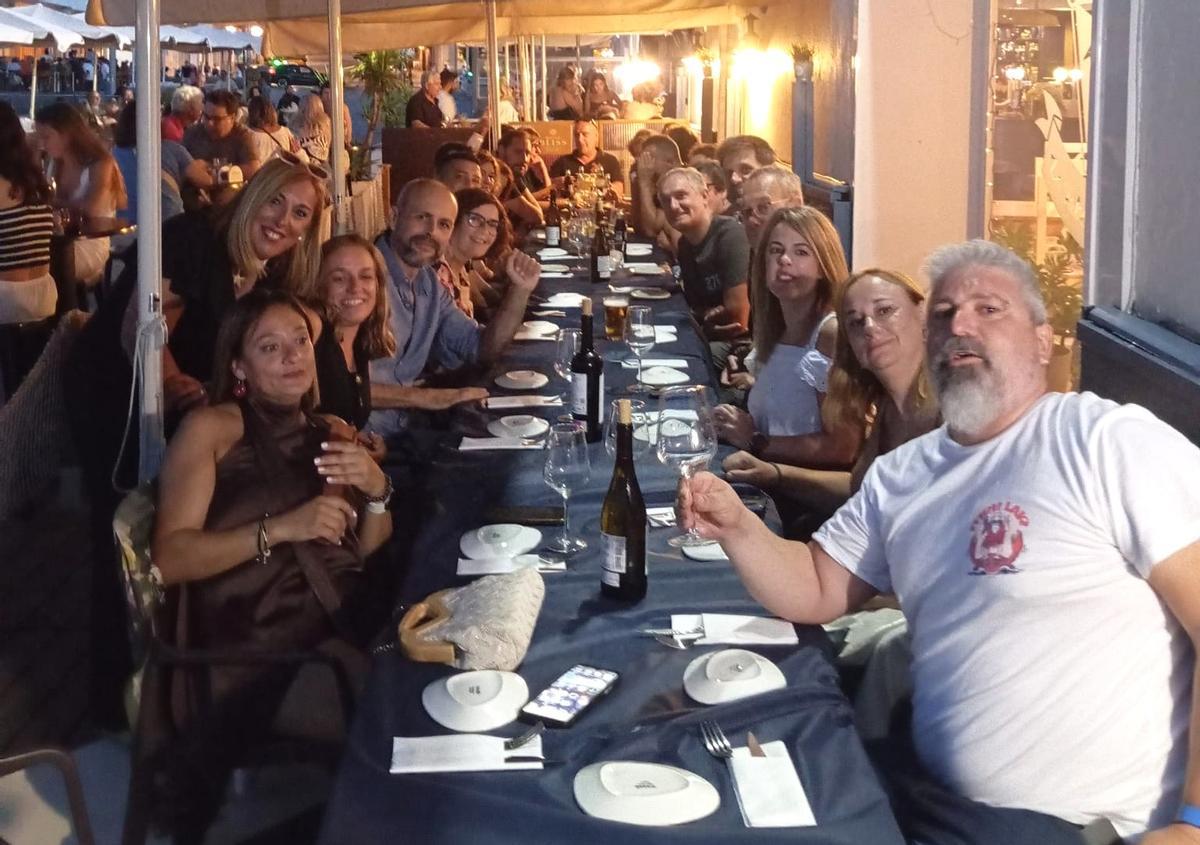 Algunos de los asistentes a la xuntanza del colegio público Balaídos.
