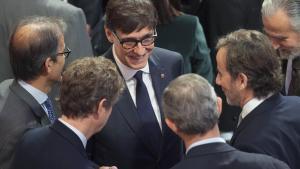 El presidente del Govern, Salvador Illa, entre empresarios.