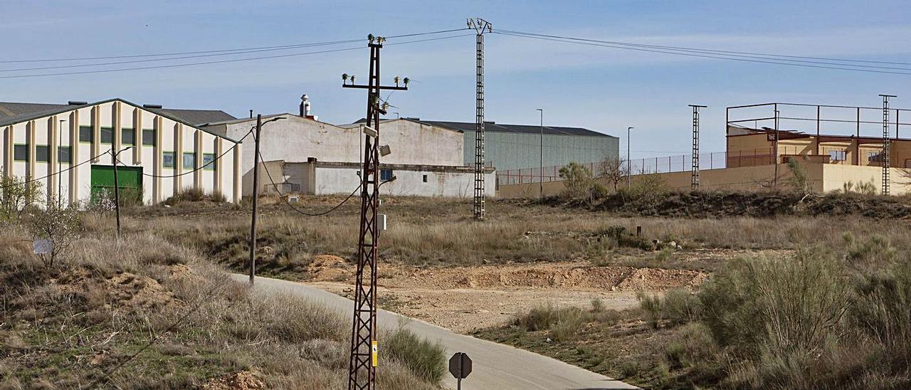 Acceso al polígono industrial de la Font de la Figuera, en una imagen de archivo | PERALES IBORRA