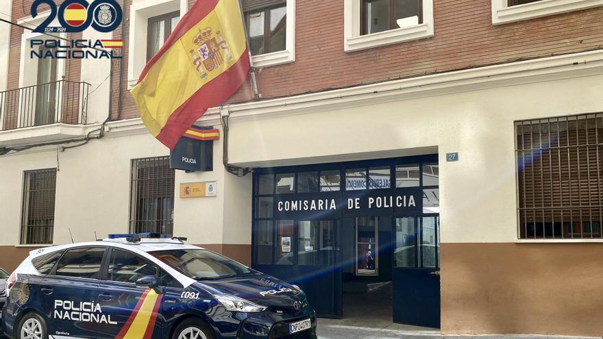 Dos detenidos por robar un reloj de 117.000 € a un anciano tras tirarlo al suelo en Alicante