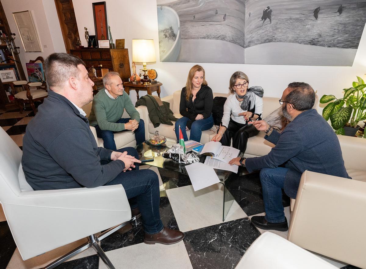 Imagen de la reunión en la Diputación de Cáceres.