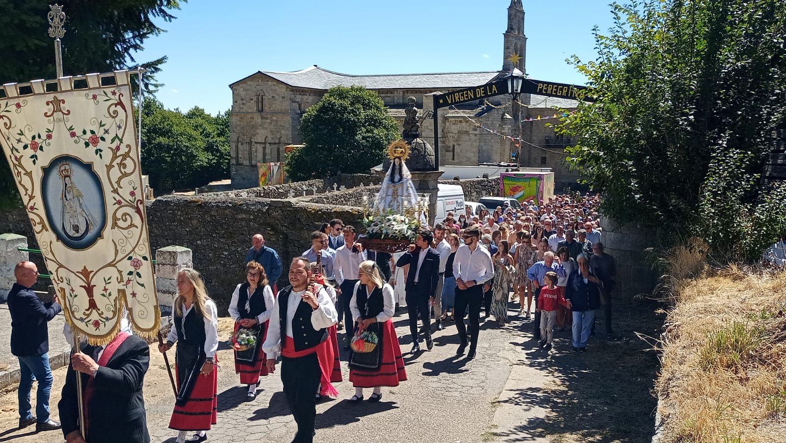 GALERÍA | La procesión de la Virgen Peregrina, en imágenes