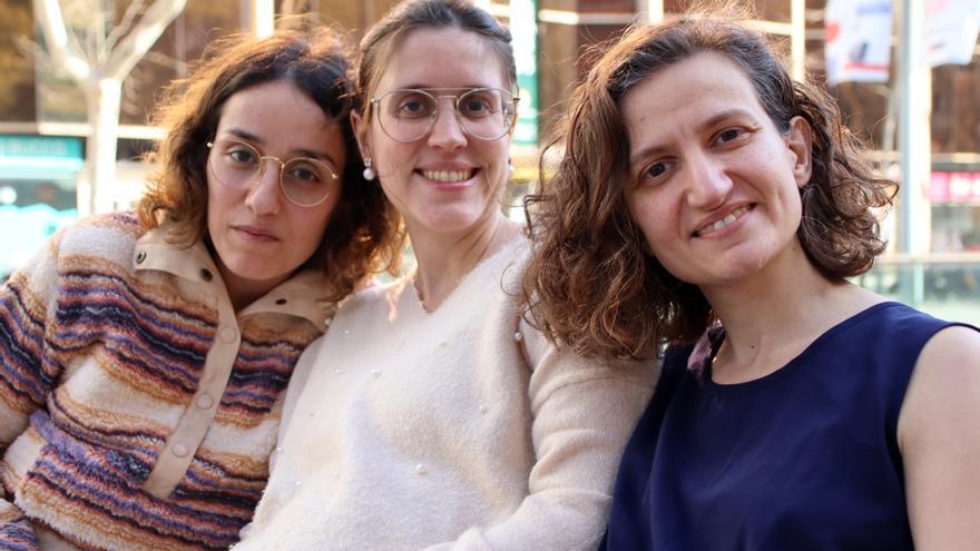 Júlia Ojeda, Marta Roqueta i Anna Punsoda, les editores del llibre 'Màtria o barbàrie'