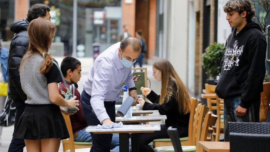 Se enfada por pagar 2,40 euros por un &#039;mini café&#039; en España: &quot;Qué vergüenza&quot;